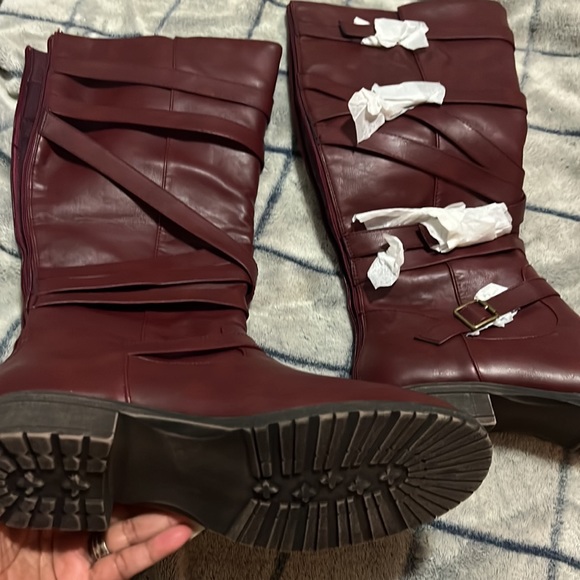 Brand Keira flat boot - Picture 4 of 9